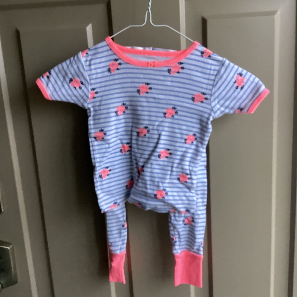 💜3/$15 5/$20 7/$25💜Girls Sz 2 Pajamas